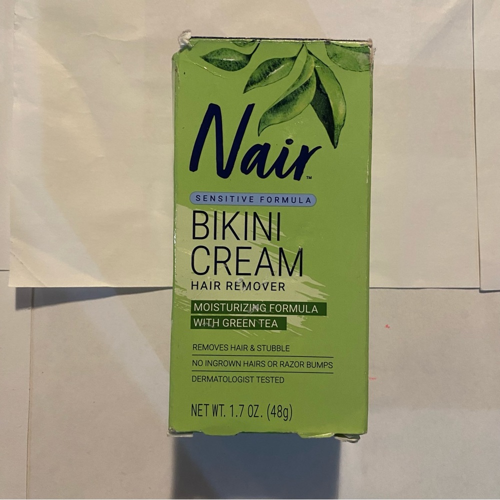 Nair Bikini Cream Hair Remover Moisturizing Sensitive Formula with Green Tea